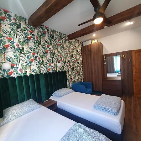 Luxurio Rooms With Baths Livorno Exterior foto