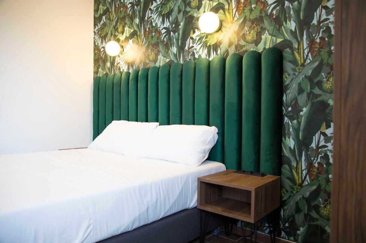Luxurio Rooms With Baths Livorno Exterior foto